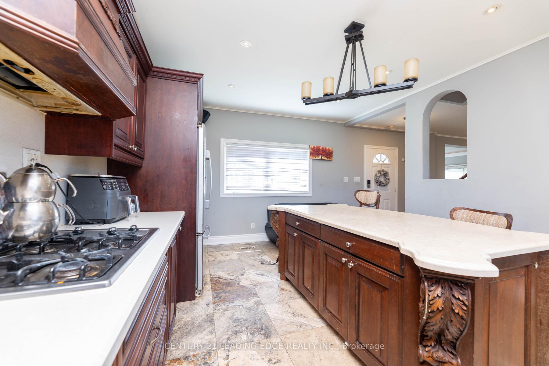 Photo 12 of 13286 Dufferin Street, King, King City — HOMEH