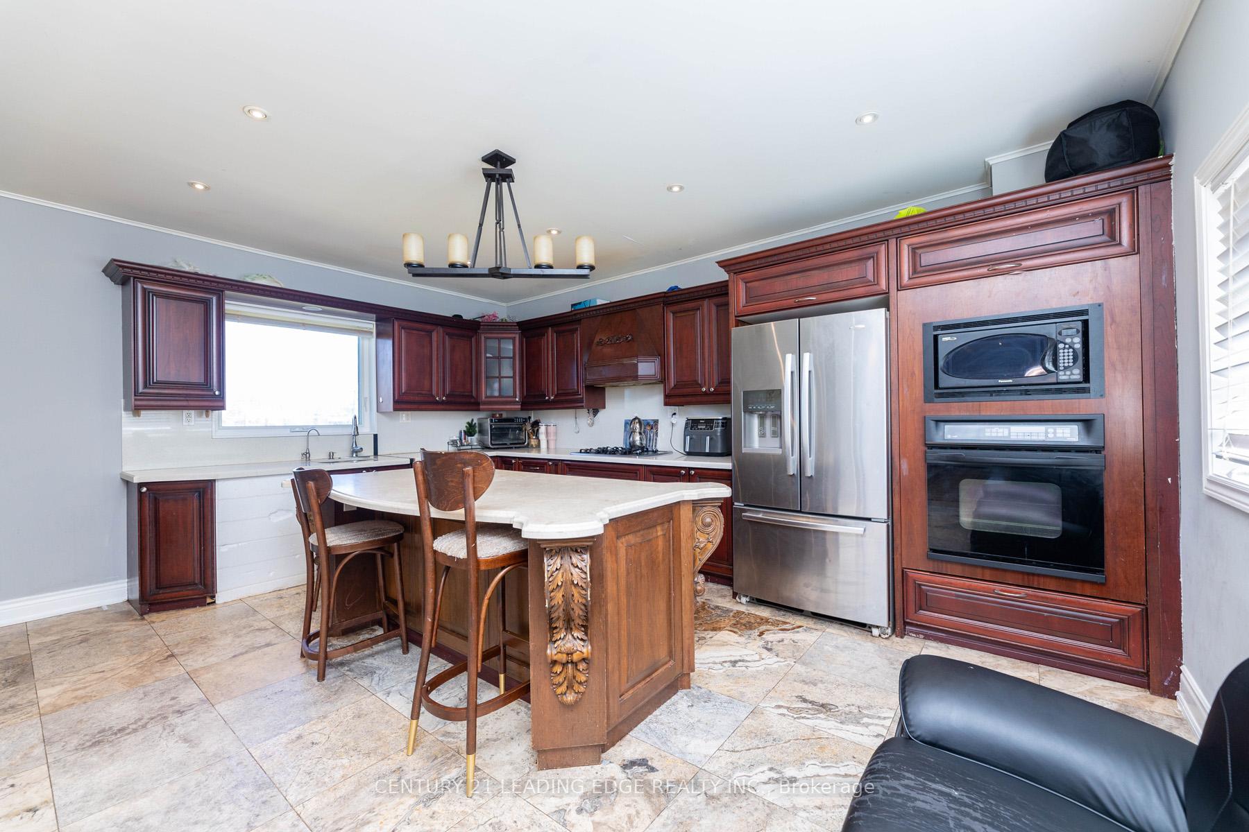 Photo 15 of 13286 Dufferin Street, King, King City — HOMEH