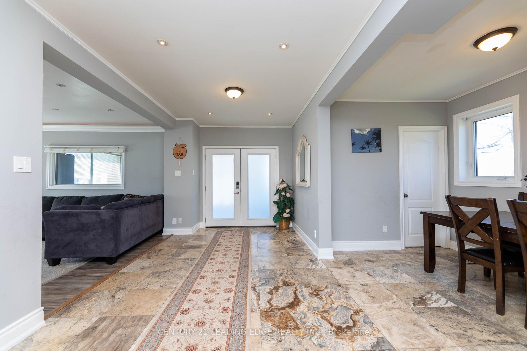 Photo 20 of 13286 Dufferin Street, King, King City — HOMEH
