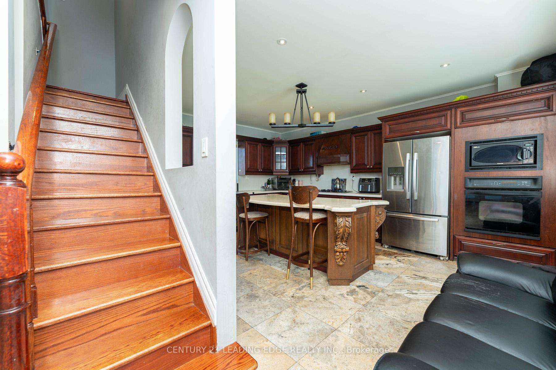 Photo 21 of 13286 Dufferin Street, King, King City — HOMEH