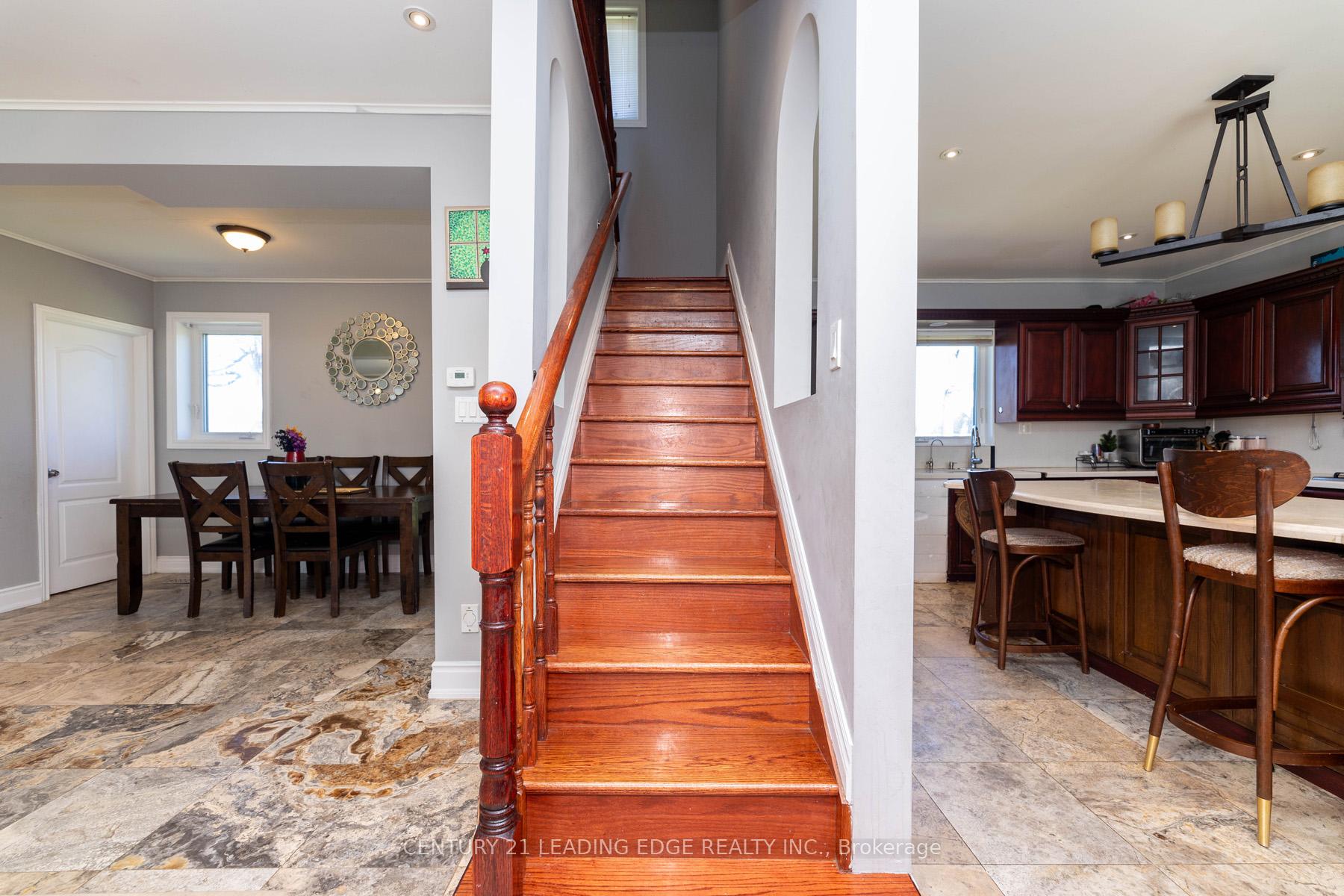 Photo 22 of 13286 Dufferin Street, King, King City — HOMEH