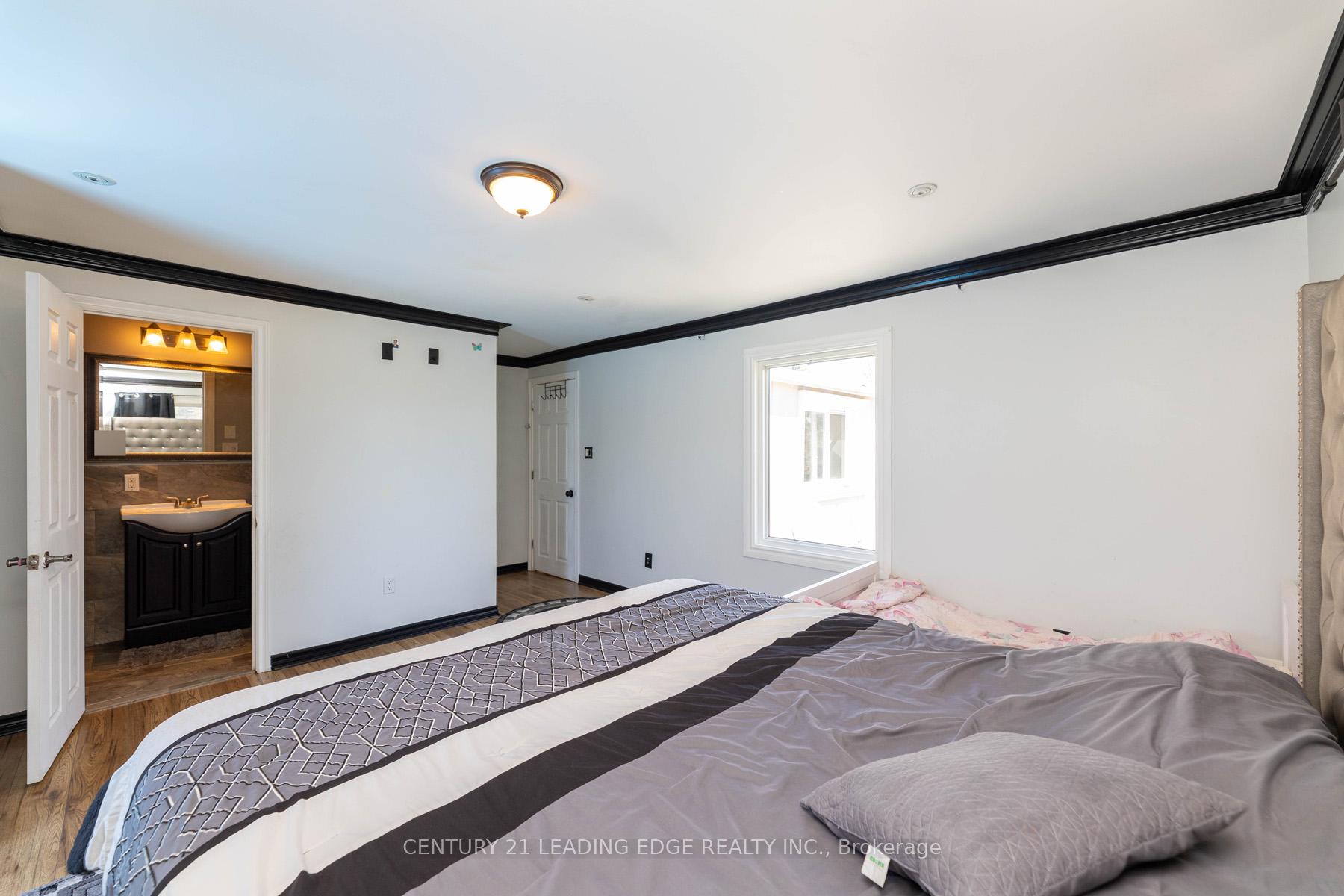 Photo 30 of 13286 Dufferin Street, King, King City — HOMEH