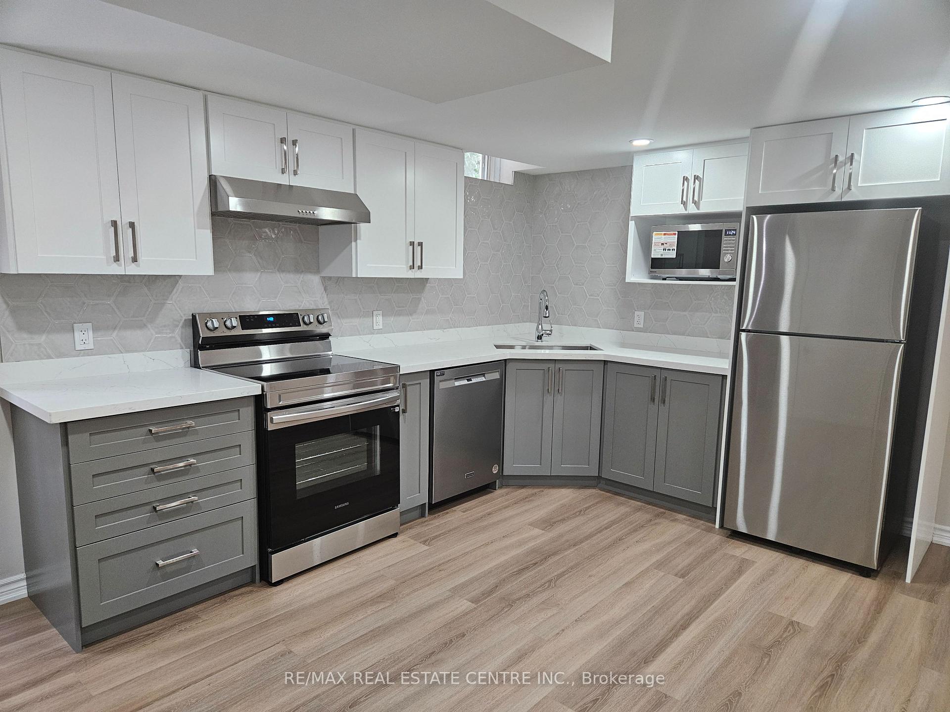 Photo 6 of 8 Maplewood Drive, Whitby, Blue Grass Meadows — HOMEH