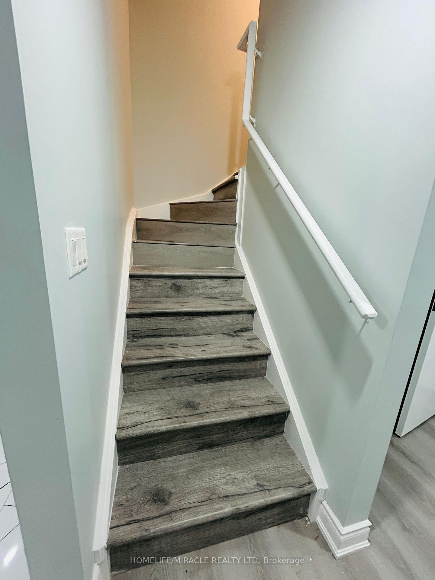 Photo 11 of Unit Lower, 21 Pattulo Drive N, Caledon, Rural Caledon — HOMEH