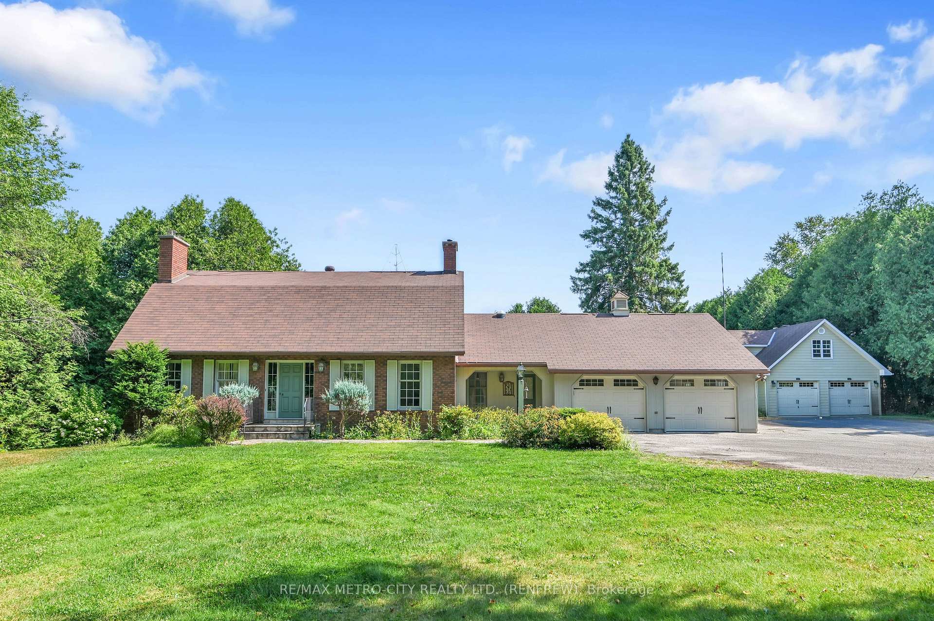 Photo 2 of 2928 Burnstown Road, Horton, Horton Twp — HOMEH