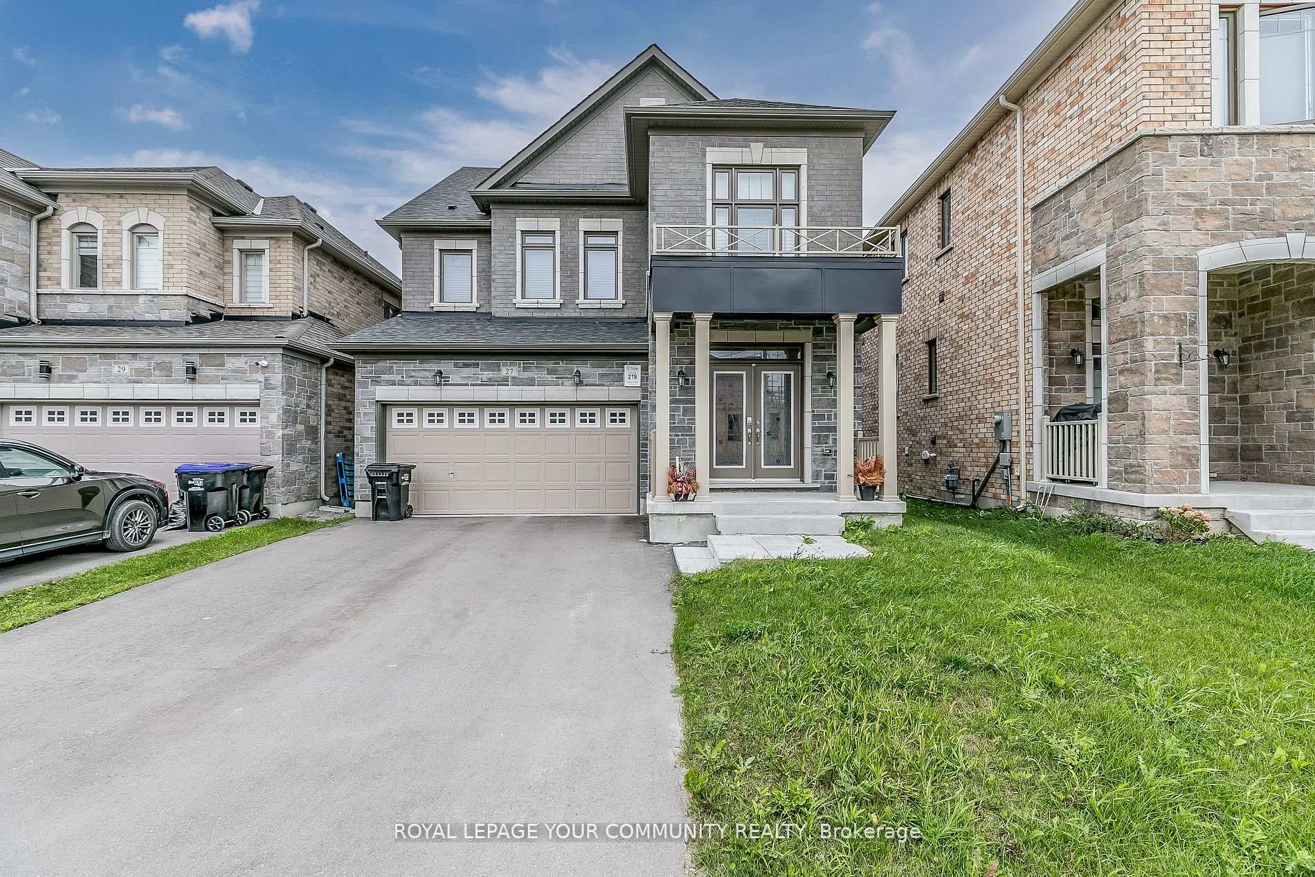 Front of 27 Lorne Thomas Place