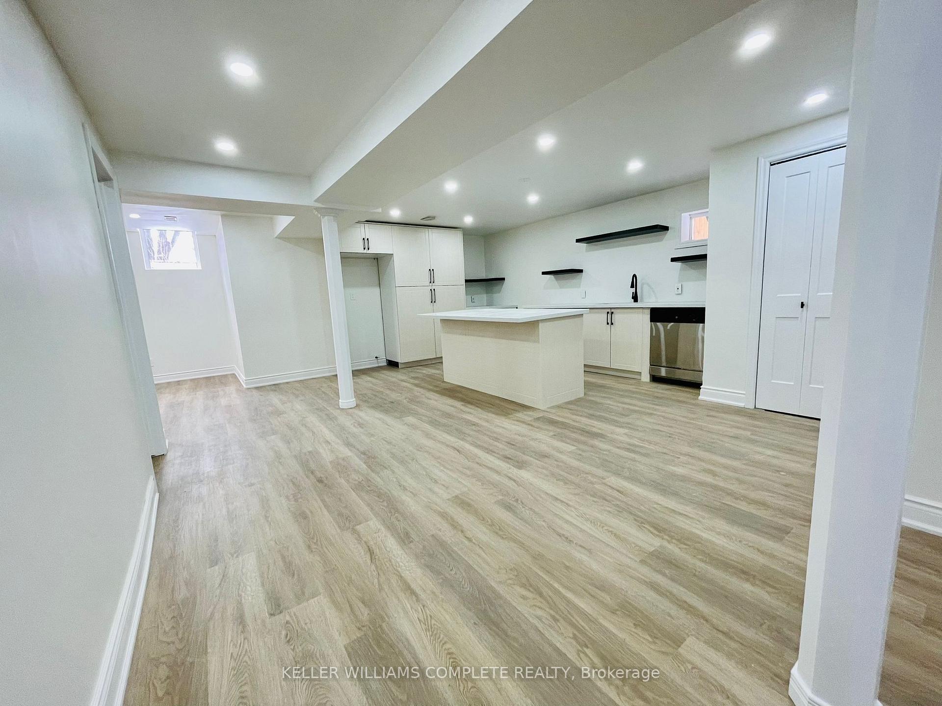 Photo 2 of 125 Chaumont Drive, Hamilton, Stoney Creek — HOMEH