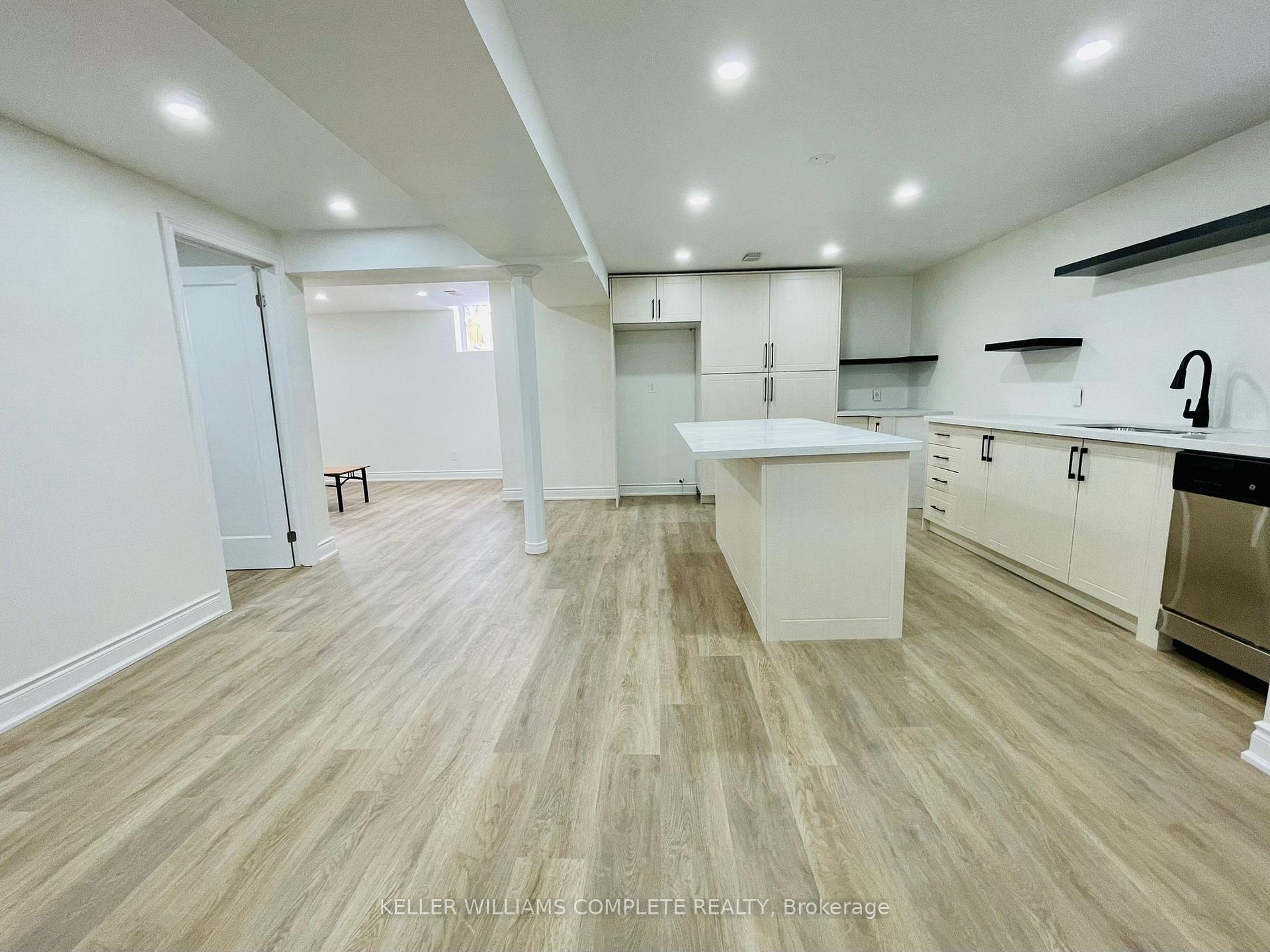 Photo 4 of 125 Chaumont Drive, Hamilton, Stoney Creek — HOMEH