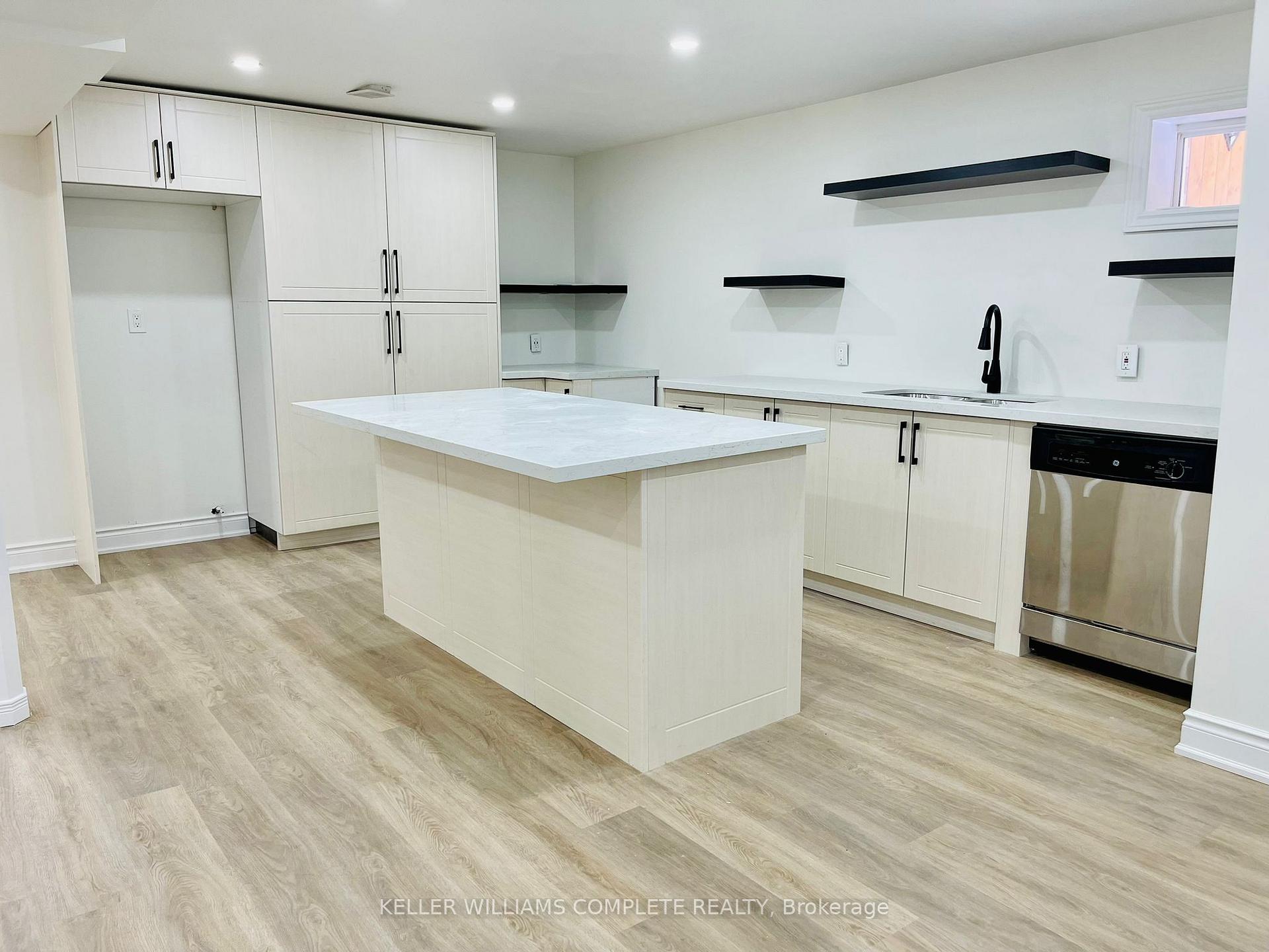 Photo 5 of 125 Chaumont Drive, Hamilton, Stoney Creek — HOMEH
