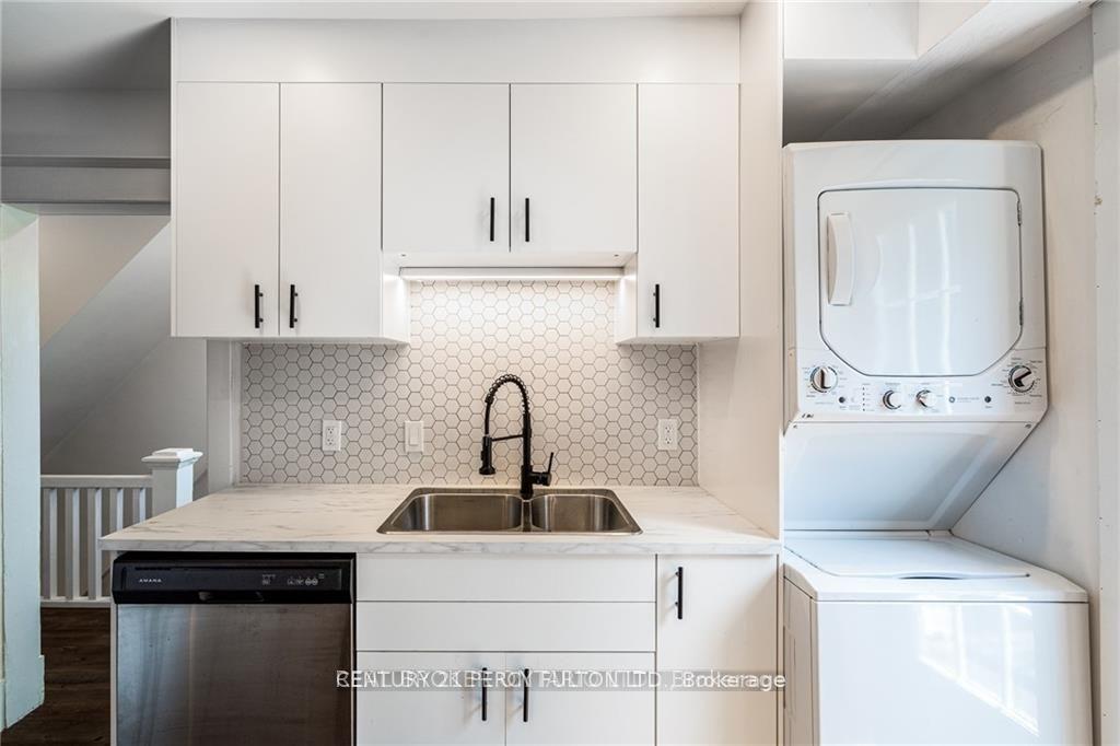 Photo 11 of Unit 2, 42 Balsam Avenue, Hamilton, Stipley — HOMEH