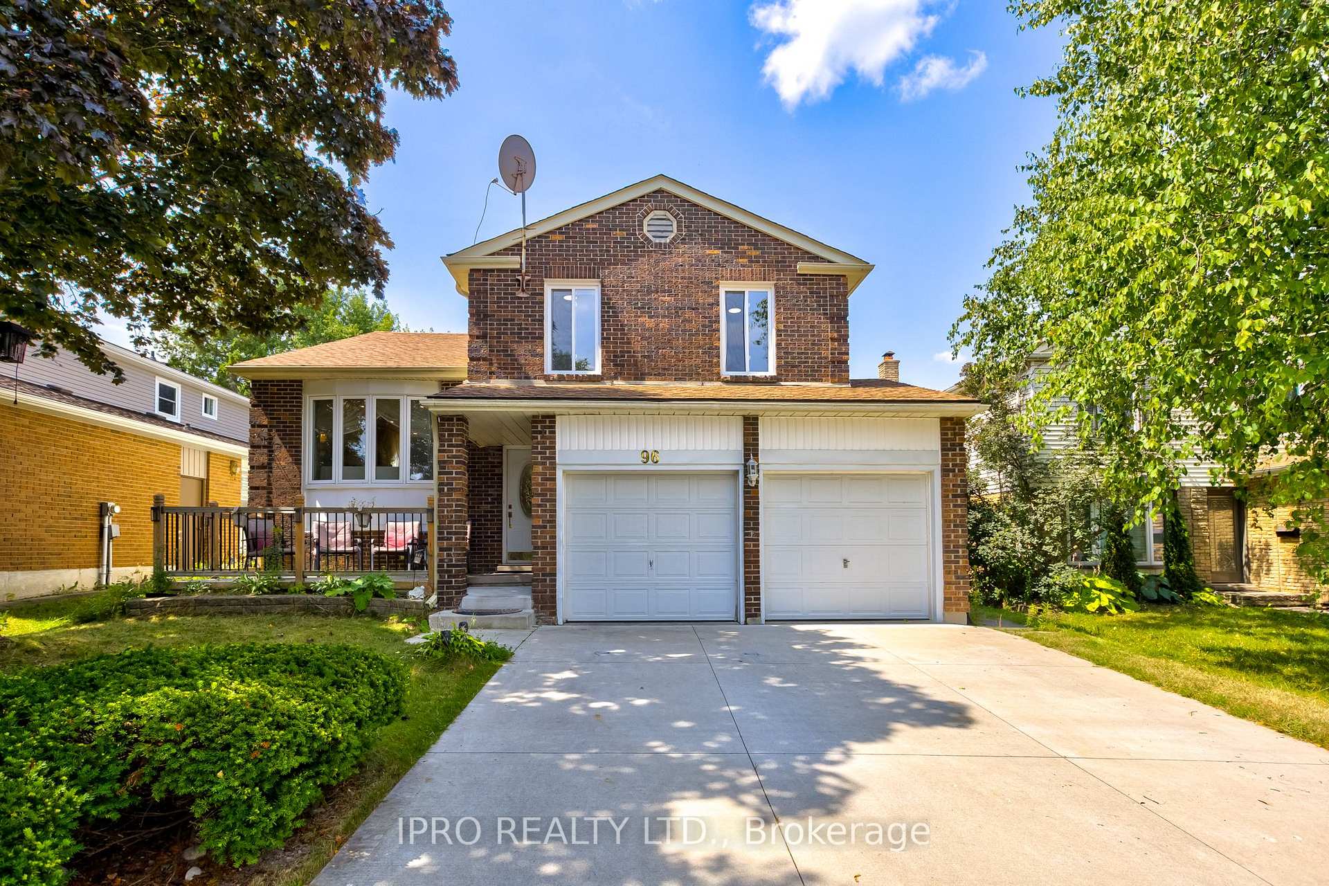 Photo 1 of 96 Deerwood Crescent, Kitchener — HOMEH