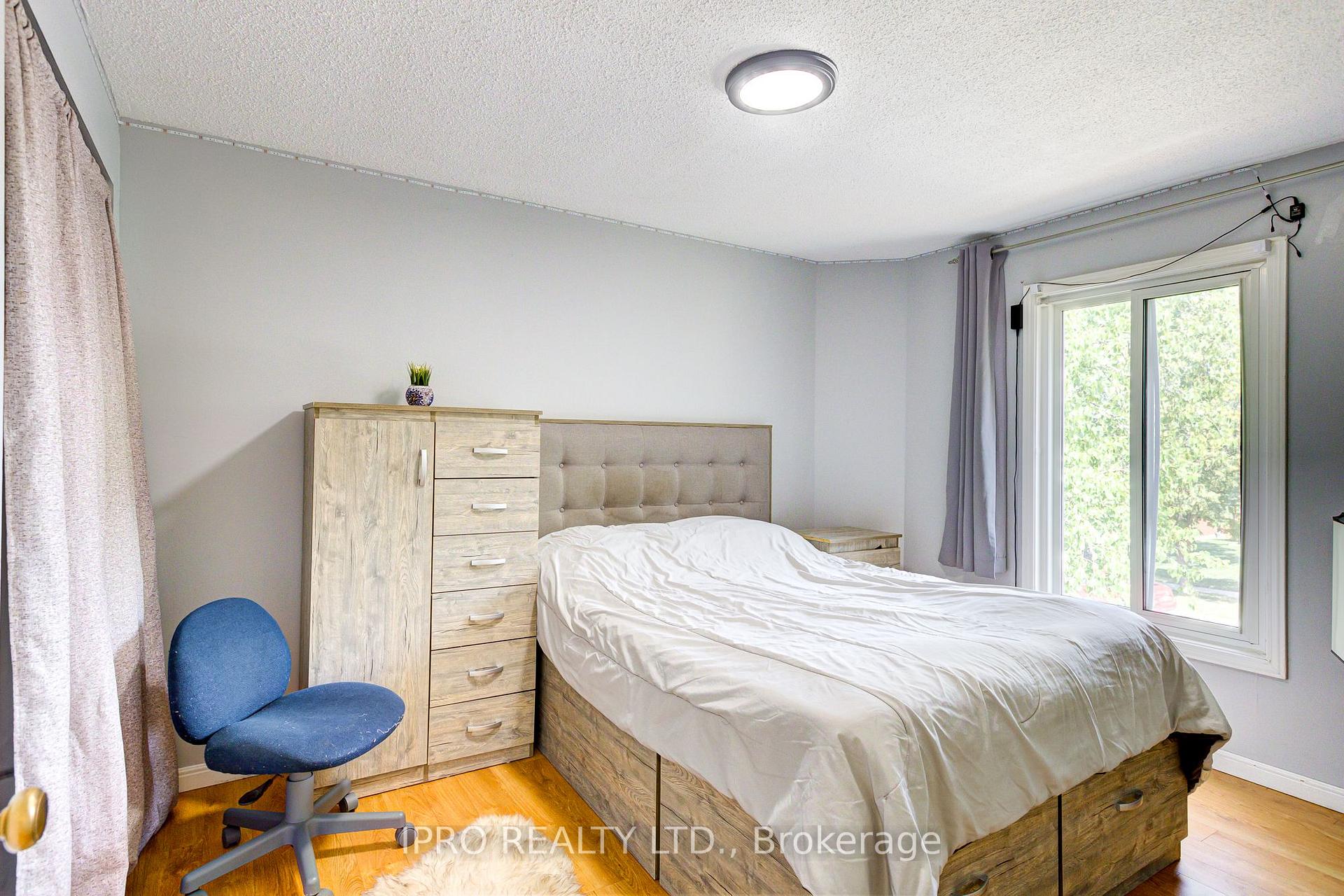 Photo 25 of 96 Deerwood Crescent, Kitchener — HOMEH