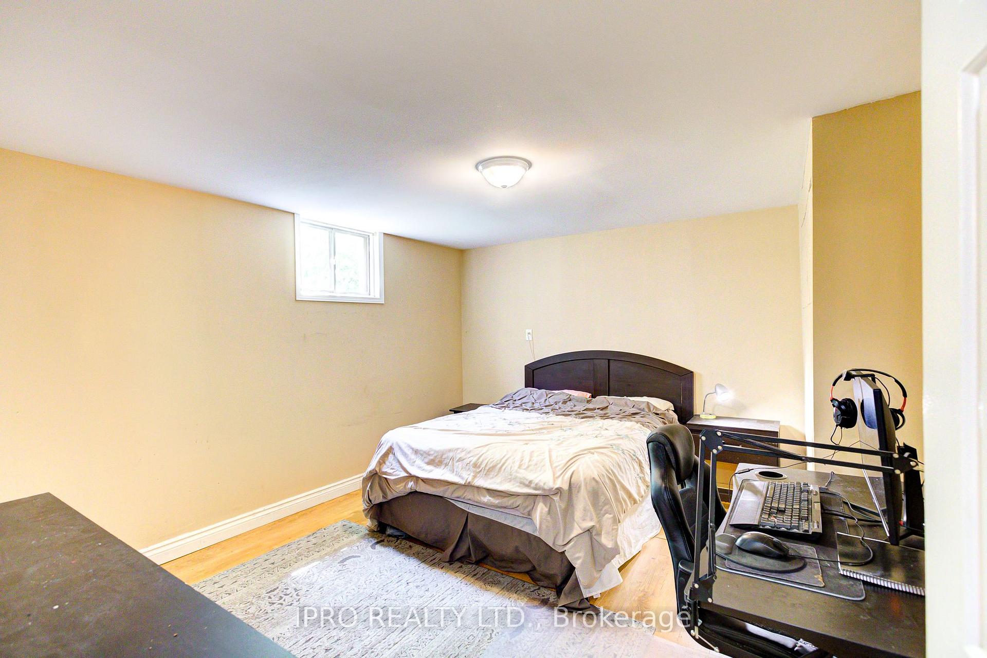 Photo 30 of 96 Deerwood Crescent, Kitchener — HOMEH