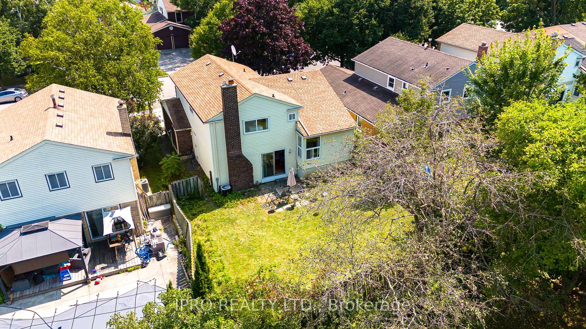 Photo 33 of 96 Deerwood Crescent, Kitchener — HOMEH