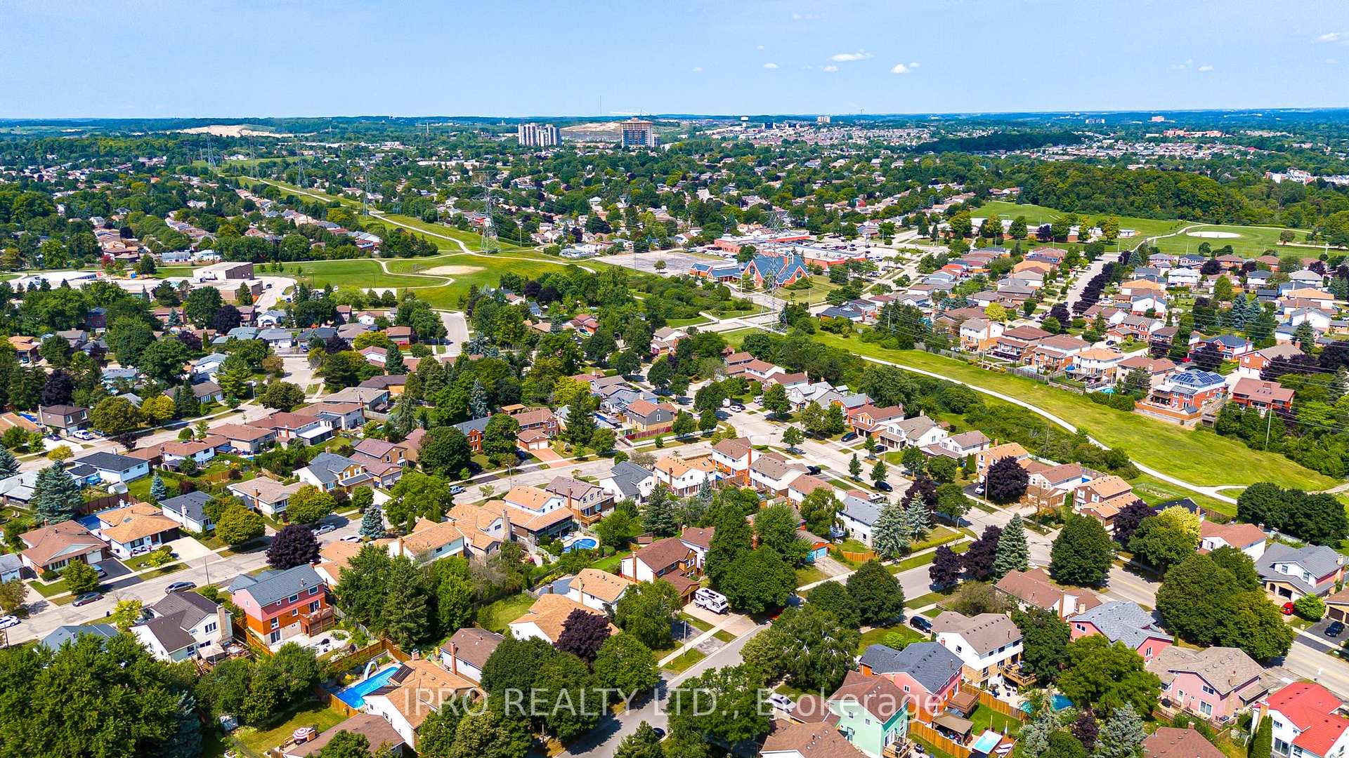 Photo 35 of 96 Deerwood Crescent, Kitchener — HOMEH