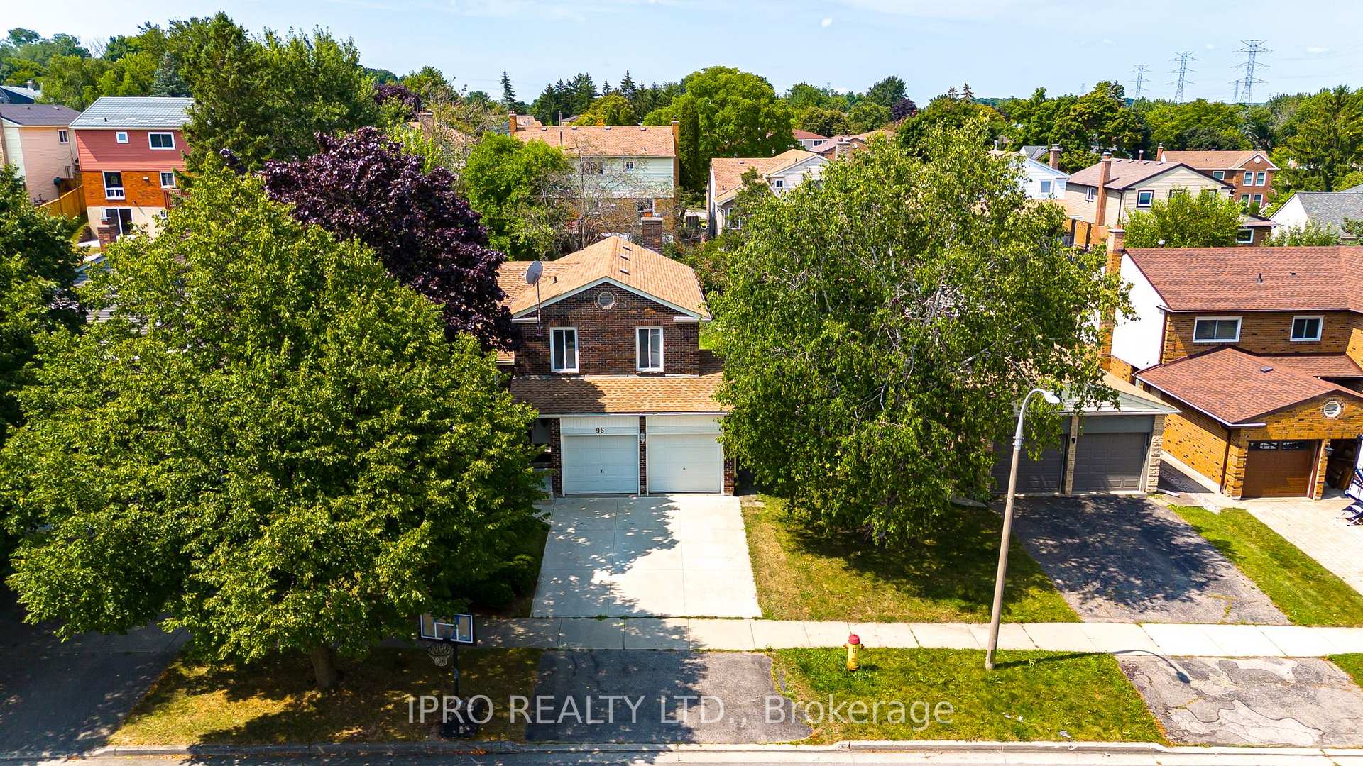 Photo 37 of 96 Deerwood Crescent, Kitchener — HOMEH