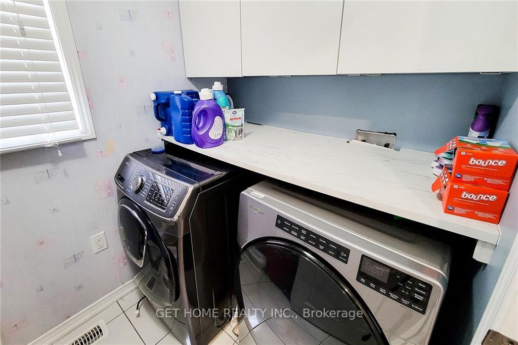 Photo 5 of 47 Brigham Avenue, Hamilton, Binbrook — HOMEH