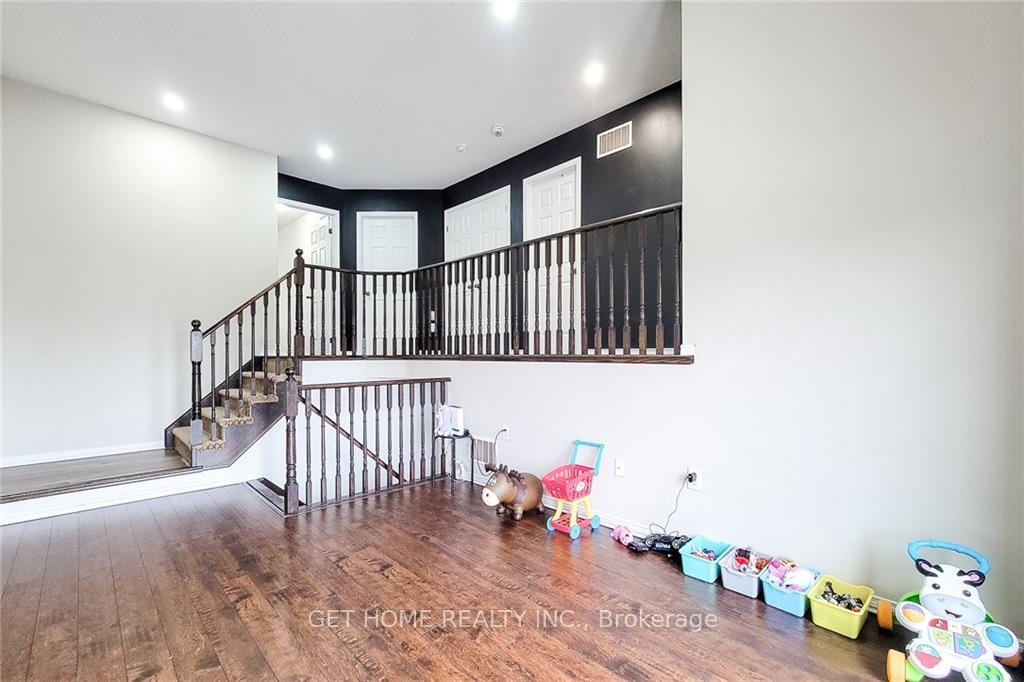 Photo 12 of 47 Brigham Avenue, Hamilton, Binbrook — HOMEH