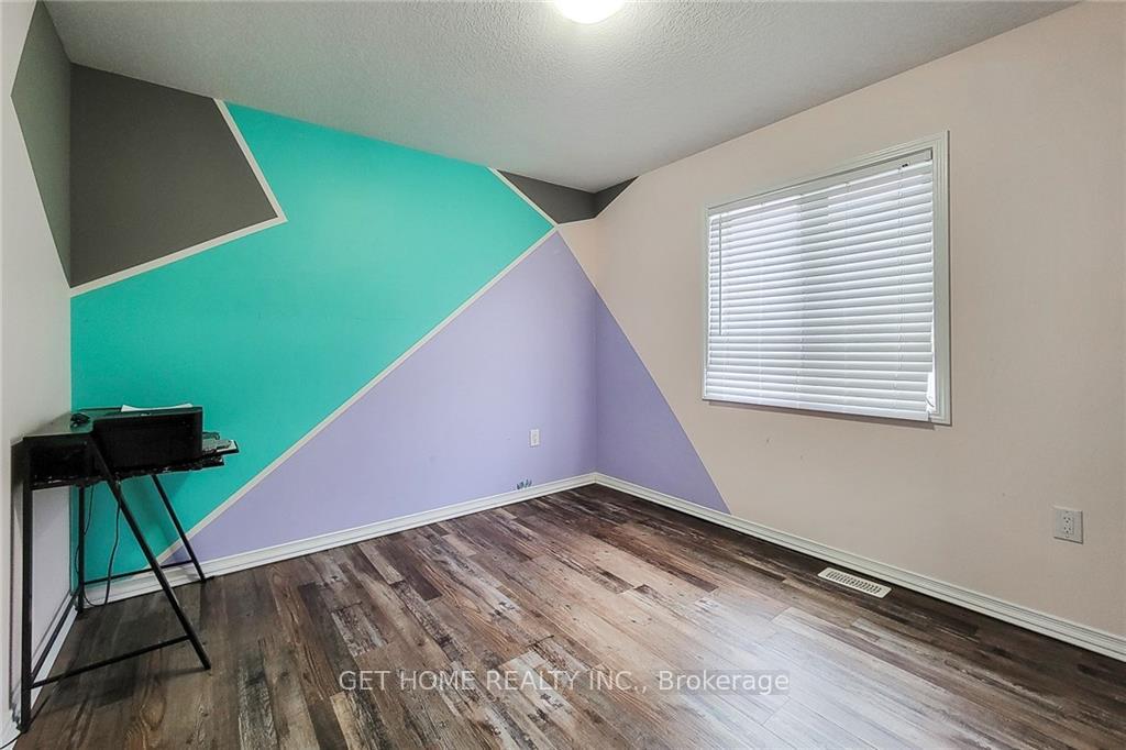 Photo 24 of 47 Brigham Avenue, Hamilton, Binbrook — HOMEH