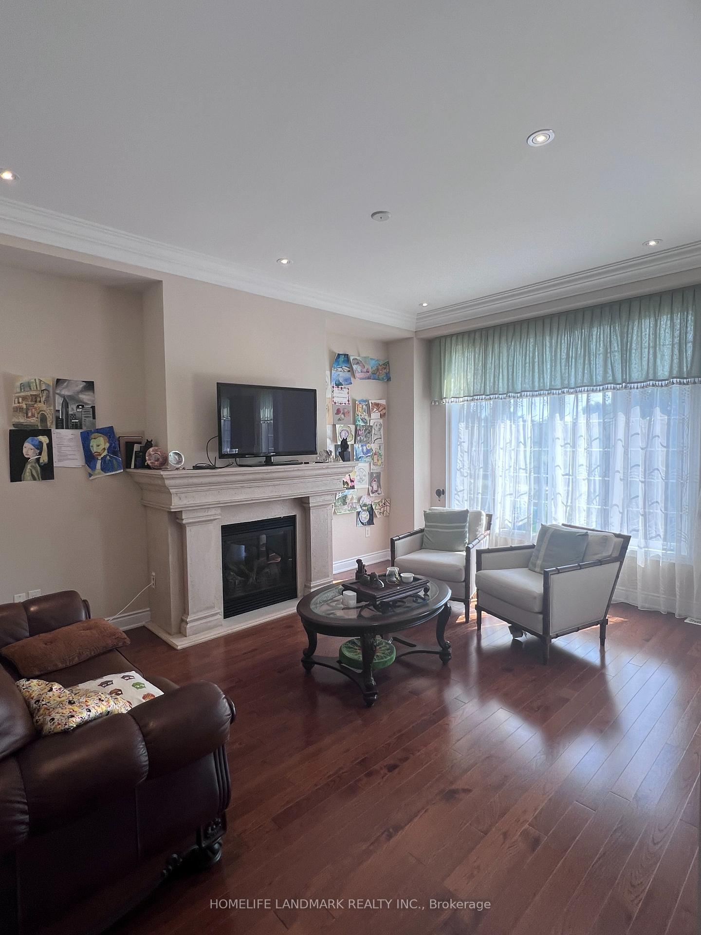 Photo 3 of 83 Lady Valentina Avenue, Vaughan, Patterson — HOMEH