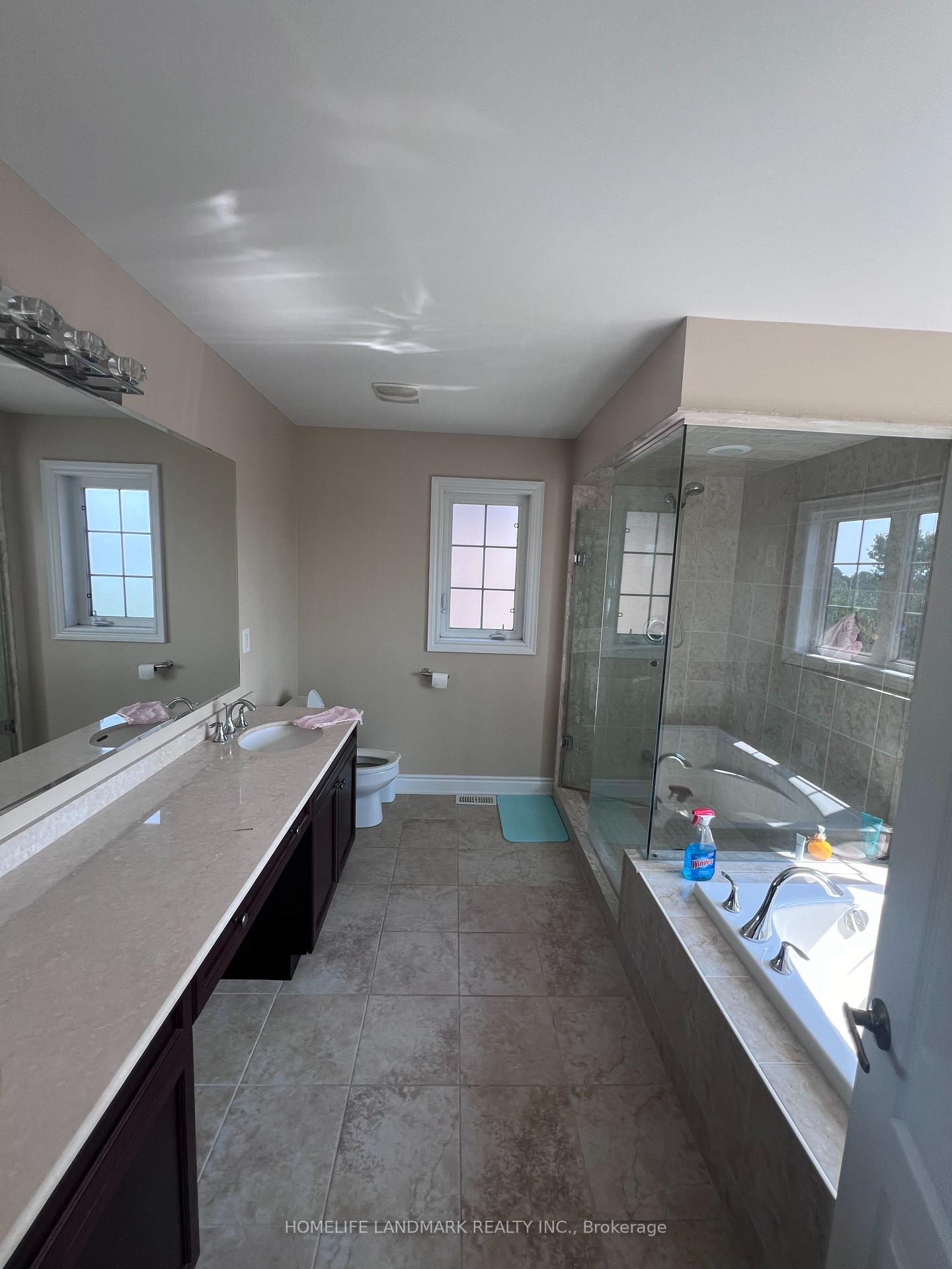Photo 5 of 83 Lady Valentina Avenue, Vaughan, Patterson — HOMEH