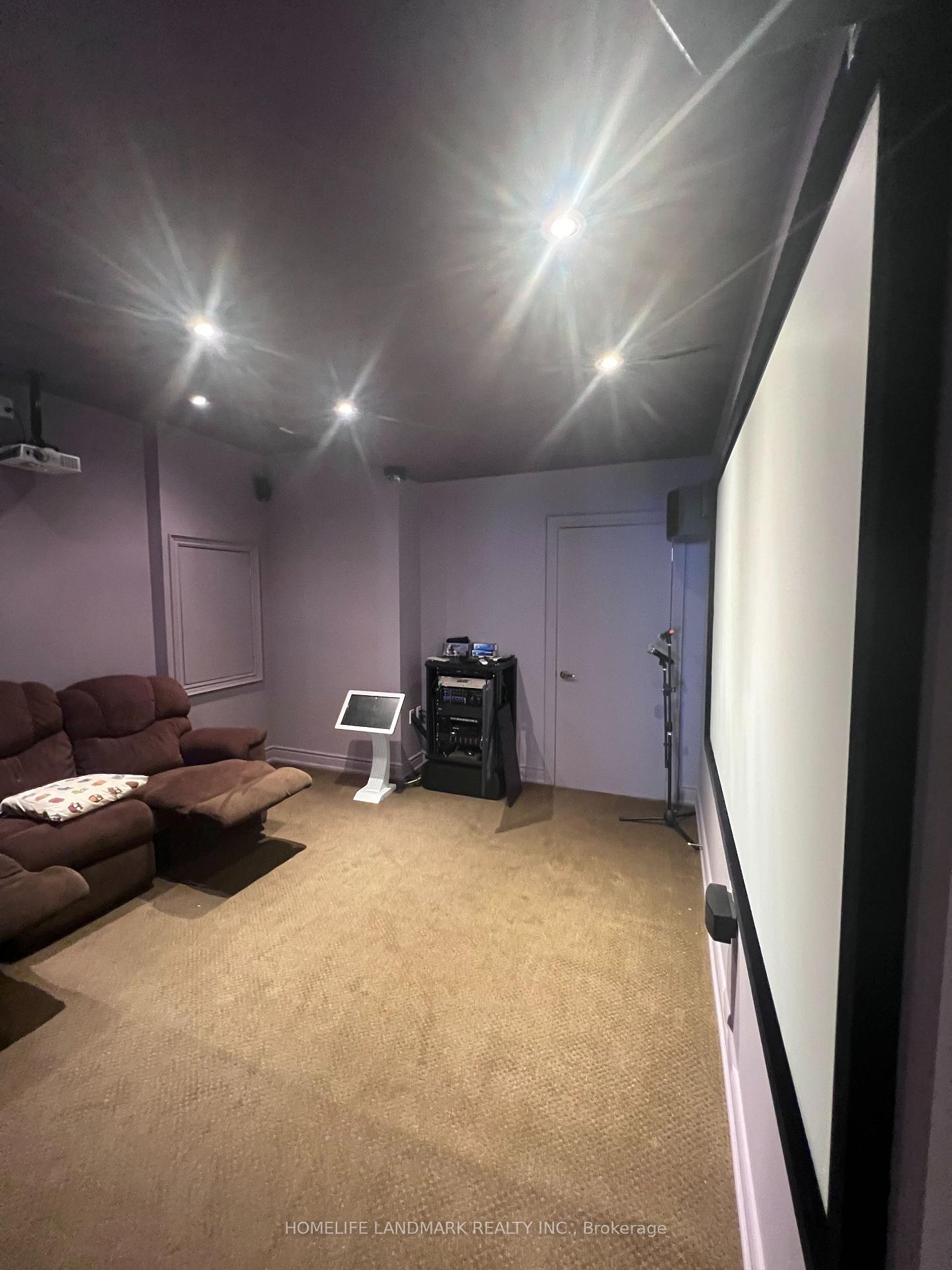 Photo 10 of 83 Lady Valentina Avenue, Vaughan, Patterson — HOMEH
