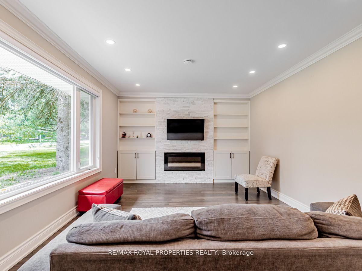 Photo 6 of 576 Bickle Drive, Oshawa, Northwood — HOMEH