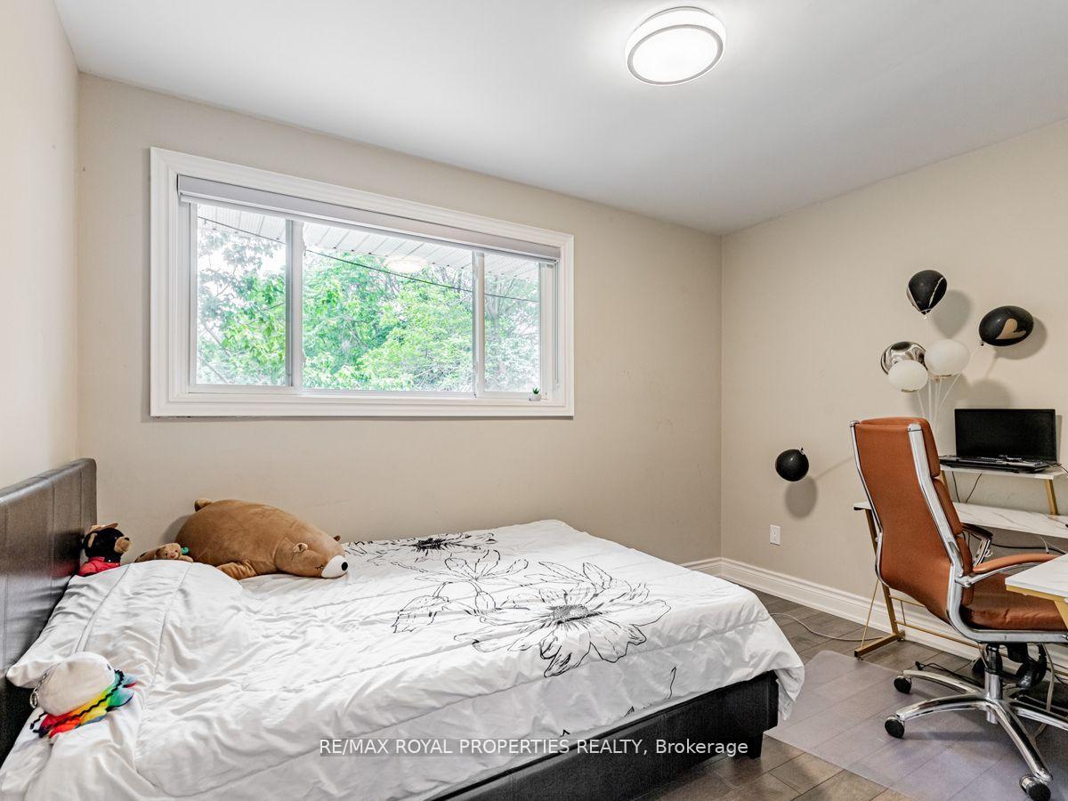 Photo 14 of 576 Bickle Drive, Oshawa, Northwood — HOMEH