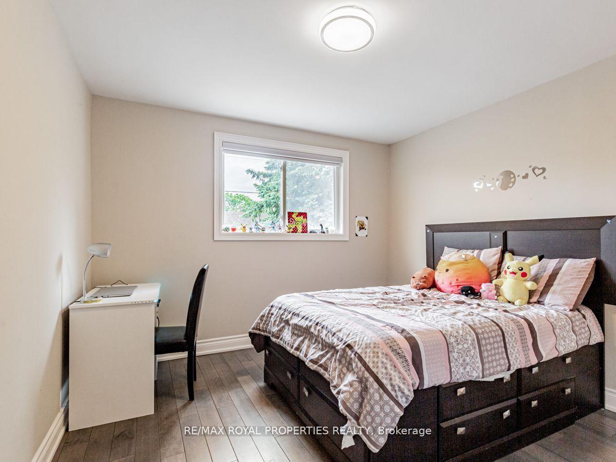 Photo 20 of 576 Bickle Drive, Oshawa, Northwood — HOMEH