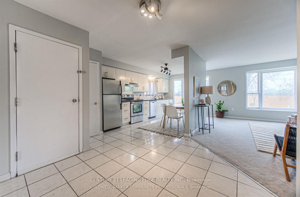 Photo 11 of Unit Main, 18 Caledon Avenue, Hamilton, Rolston — HOMEH