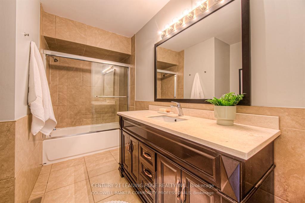 Photo 16 of Unit Main, 18 Caledon Avenue, Hamilton, Rolston — HOMEH