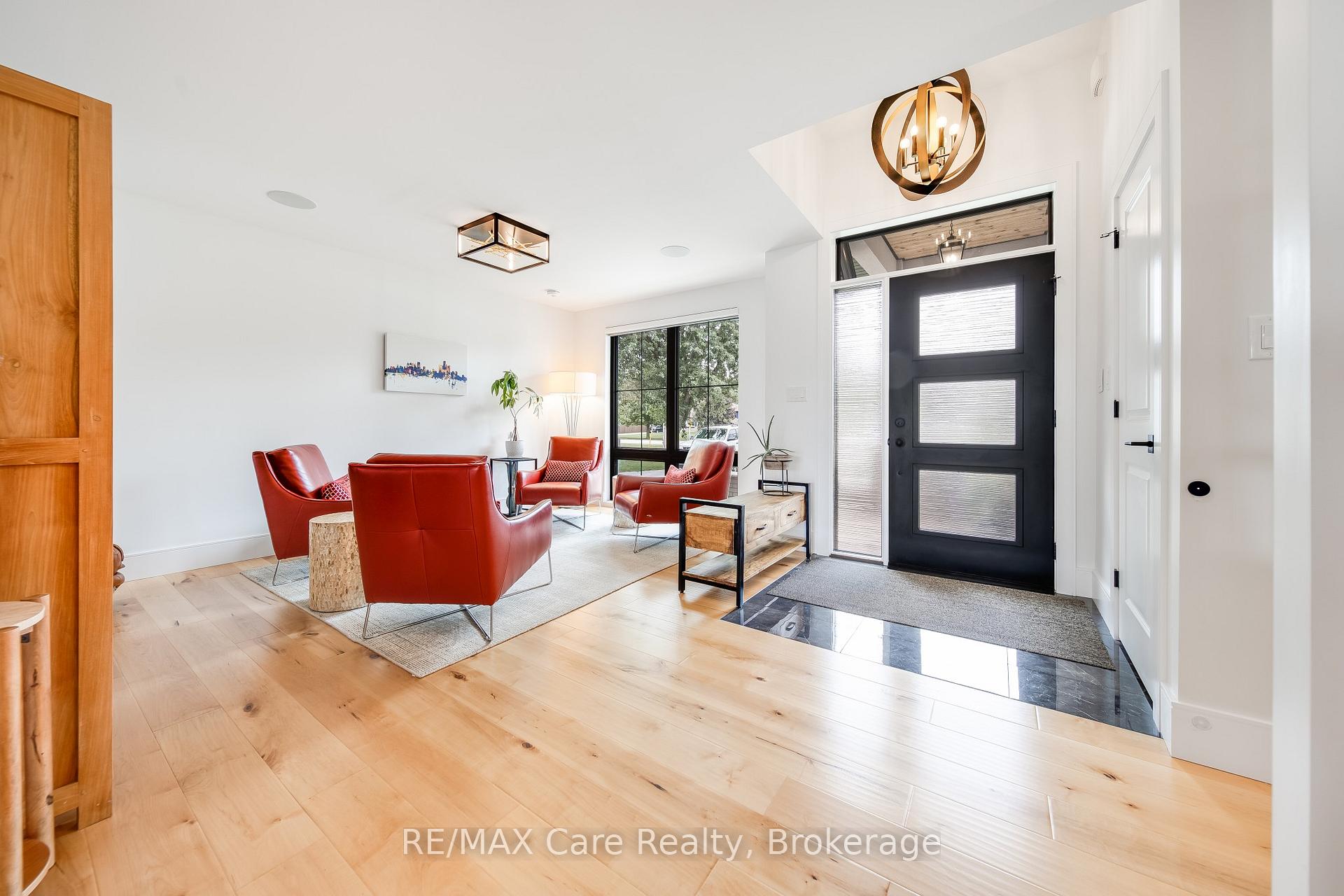 Photo 4 of 77 Bissonnette Lane, Lakeshore — HOMEH