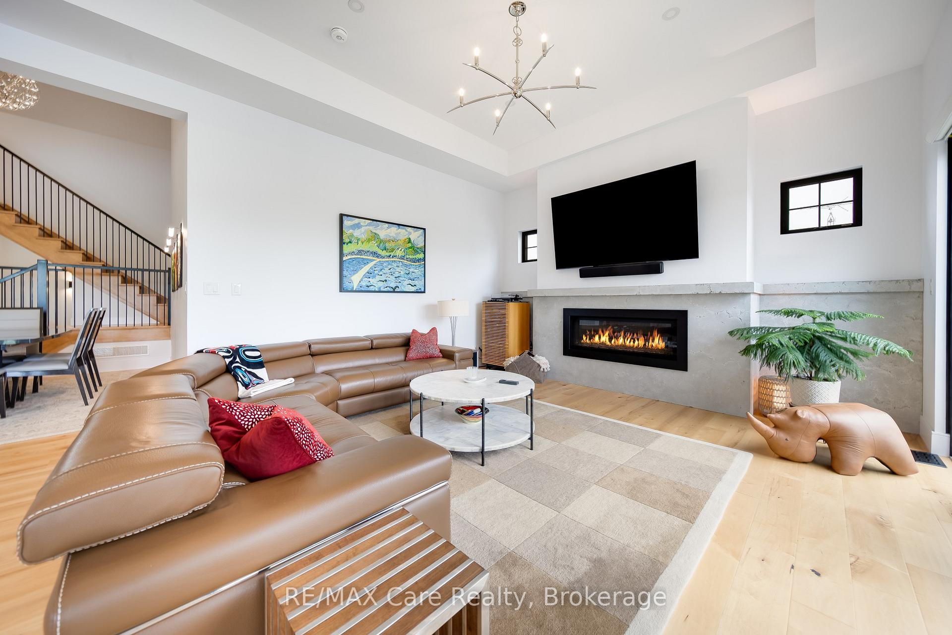 Photo 8 of 77 Bissonnette Lane, Lakeshore — HOMEH
