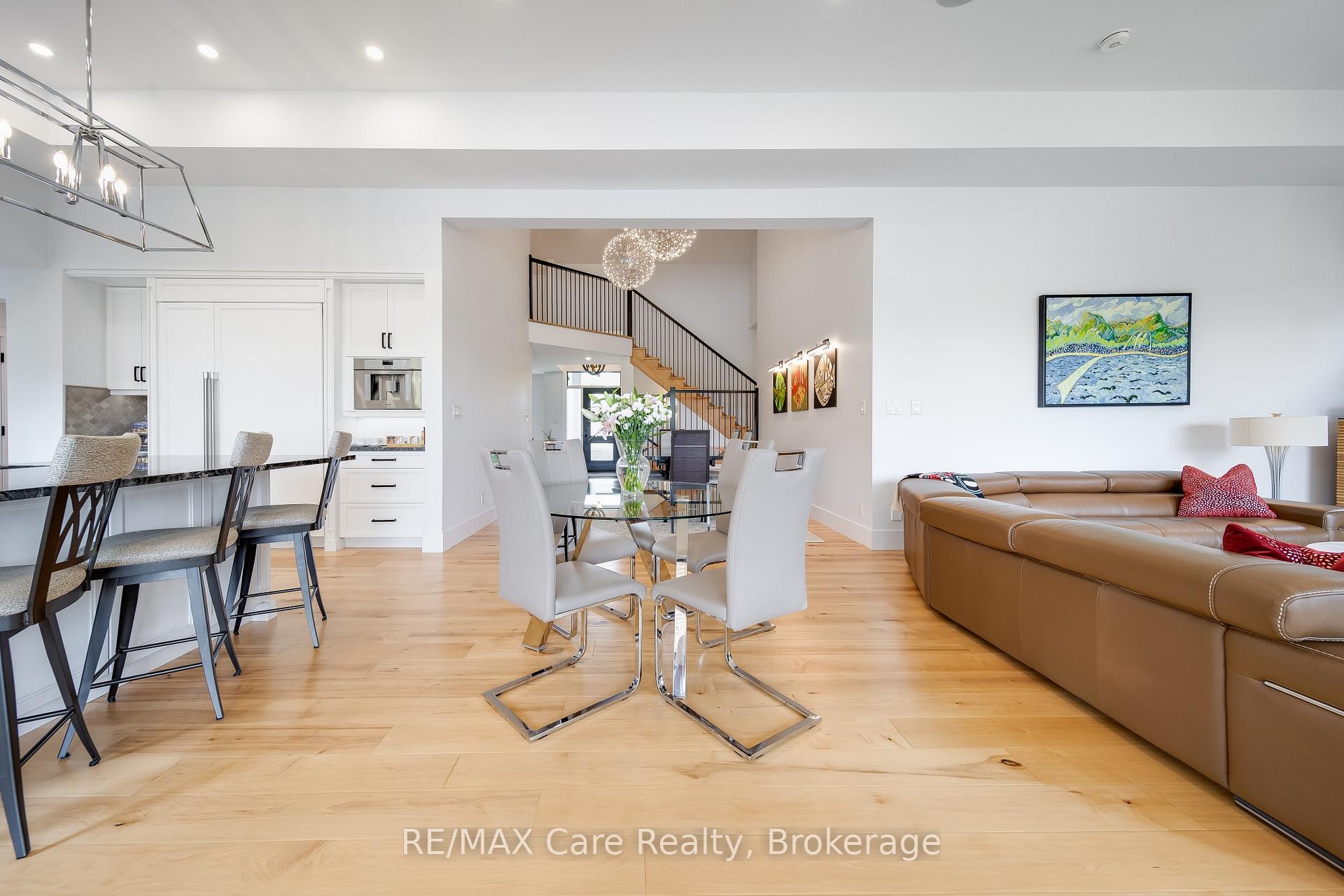 Photo 10 of 77 Bissonnette Lane, Lakeshore — HOMEH