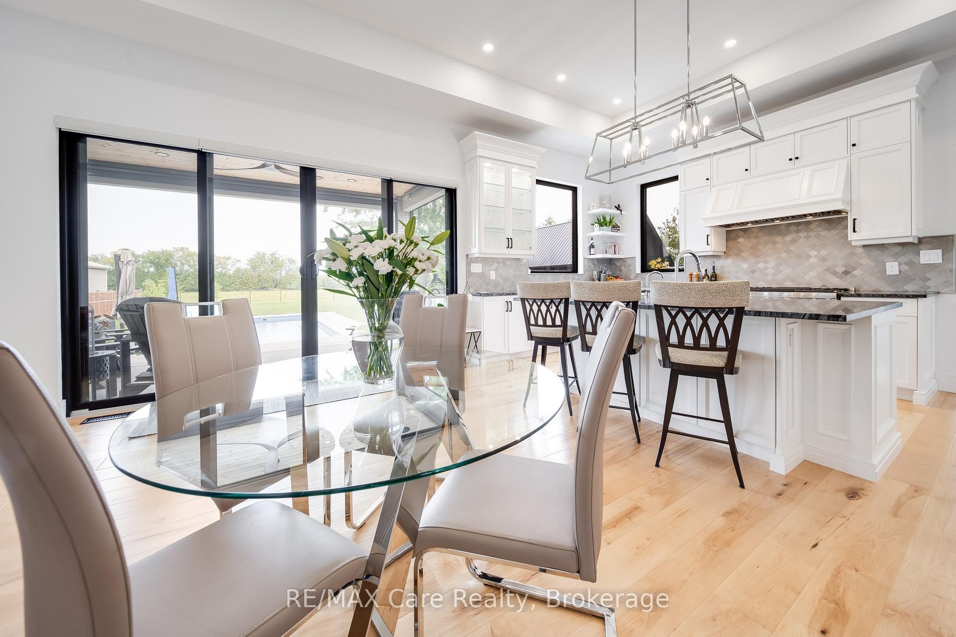 Photo 11 of 77 Bissonnette Lane, Lakeshore — HOMEH