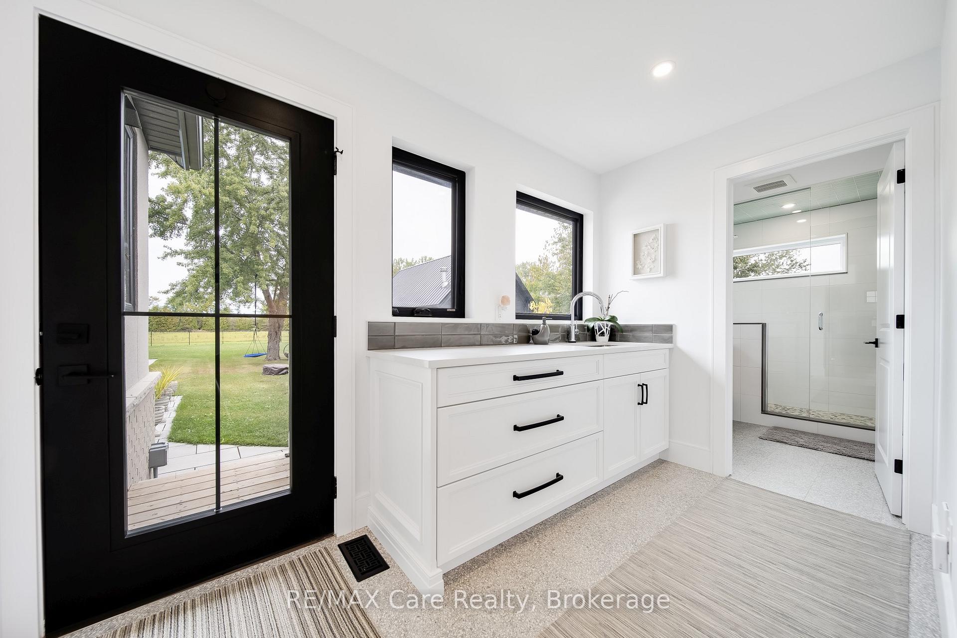 Photo 16 of 77 Bissonnette Lane, Lakeshore — HOMEH
