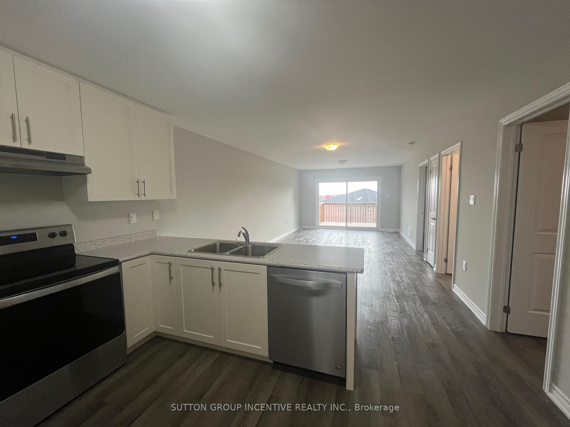 Photo 10 of 1449B Benson Street, Innisfil, Alcona — HOMEH