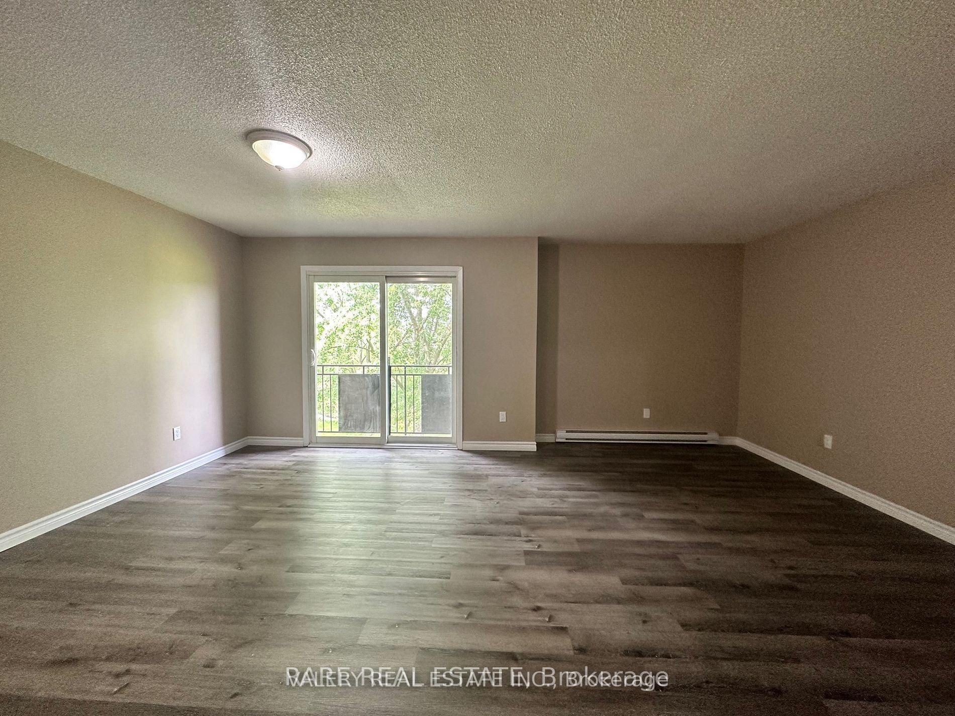 Photo 7 of Unit 8, 17 Lowndes Avenue, Georgina, Keswick South — HOMEH