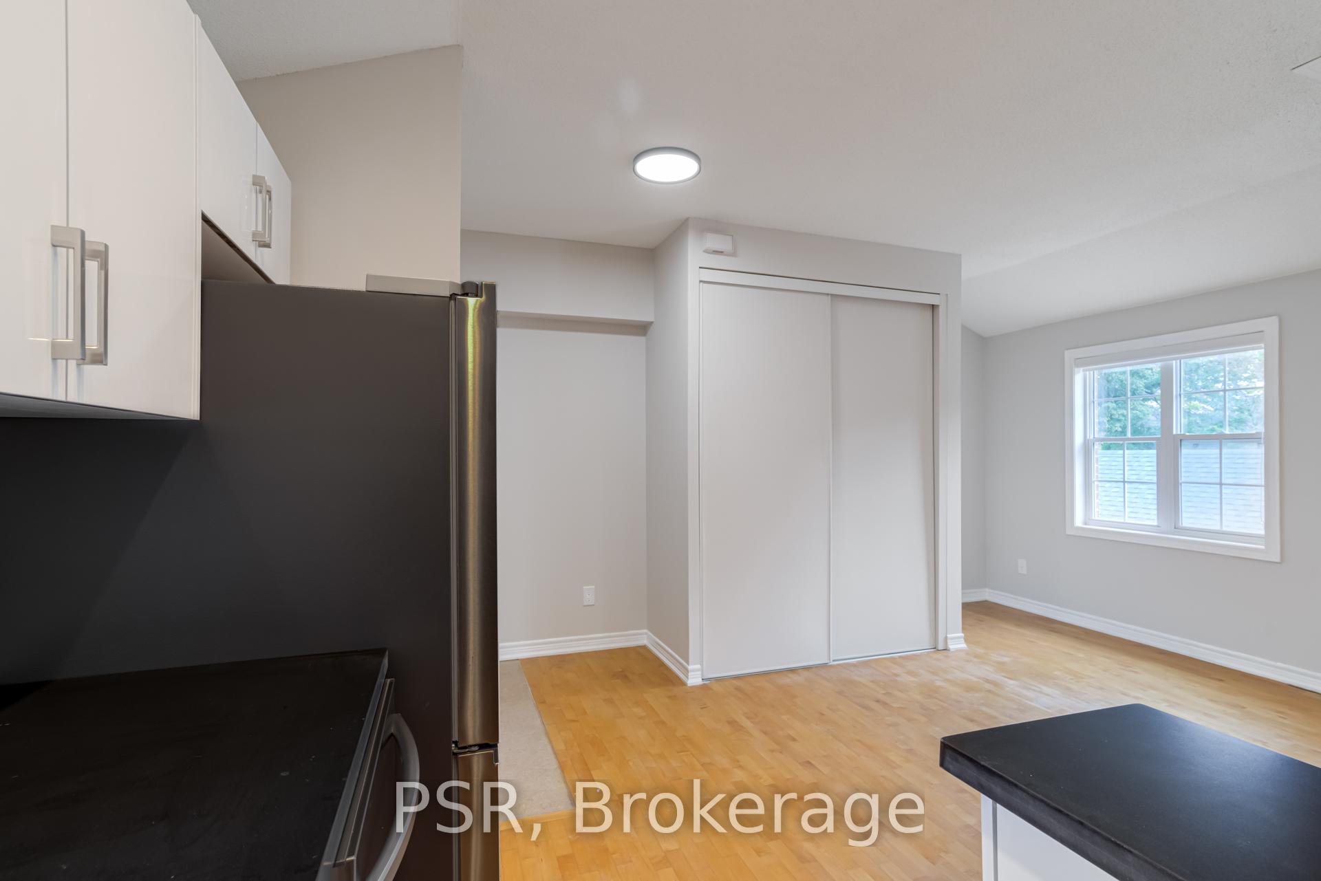 Photo 7 of Unit CH2, 9 Airdrie Road, Toronto, Leaside — HOMEH