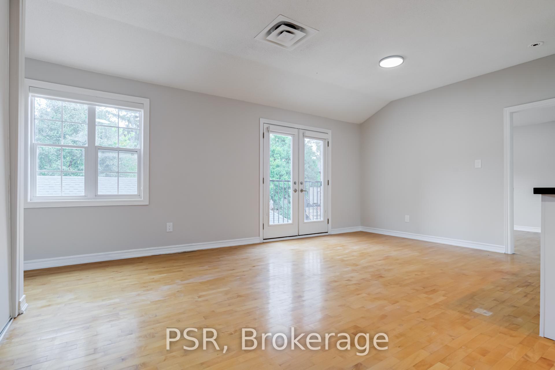 Photo 11 of Unit CH2, 9 Airdrie Road, Toronto, Leaside — HOMEH