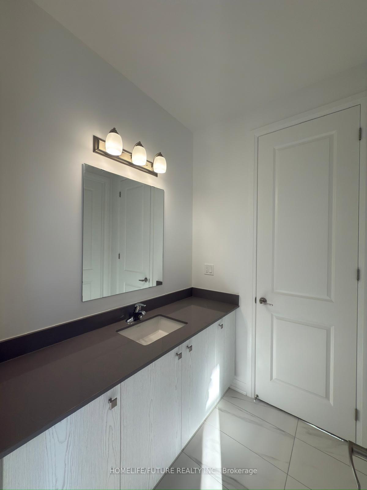 Photo 7 of 117 Deer Ridge Crescent, Whitby, Rural Whitby — HOMEH