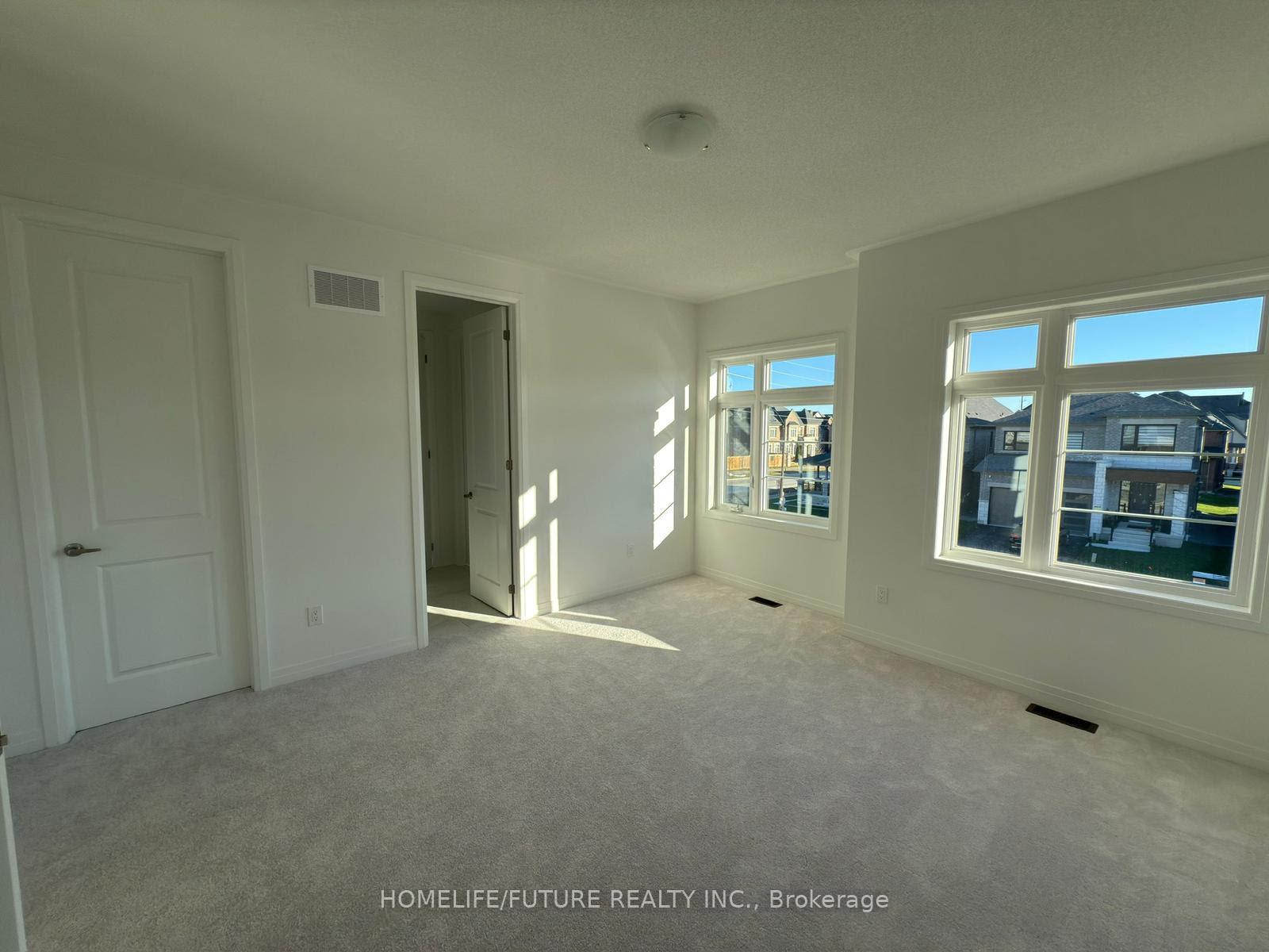 Photo 10 of 117 Deer Ridge Crescent, Whitby, Rural Whitby — HOMEH
