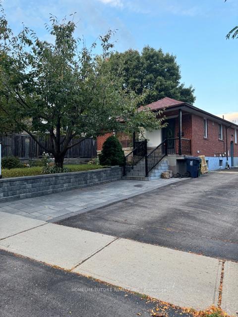 Photo 1 of 117 Benleigh Drive, Scarborough, Woburn — HOMEH