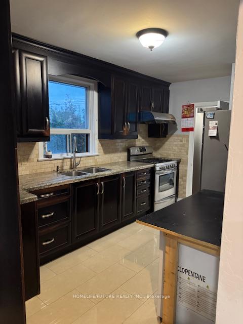 Photo 13 of 117 Benleigh Drive, Scarborough, Woburn — HOMEH