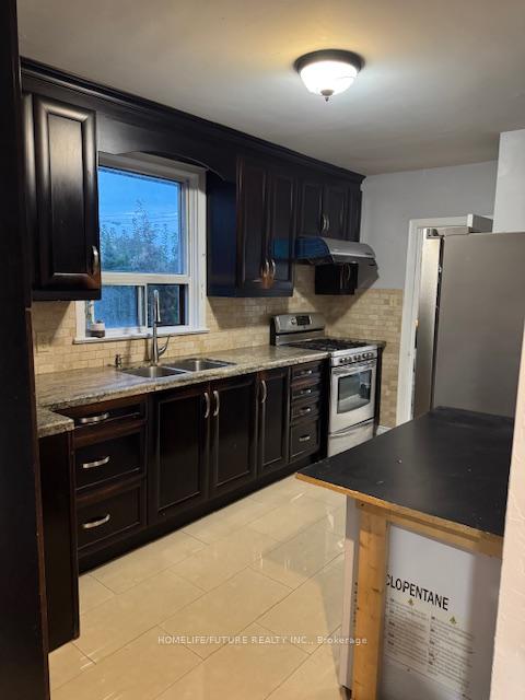 Photo 12 of 117 Benleigh Drive, Scarborough, Woburn — HOMEH