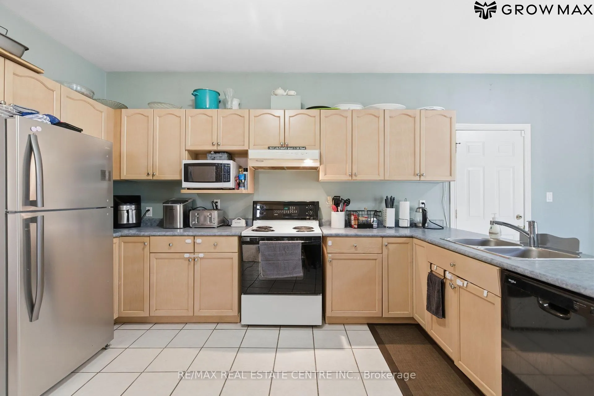 Photo 12 of 4119 Walcot Court, Lincoln, Beamsville — HOMEH