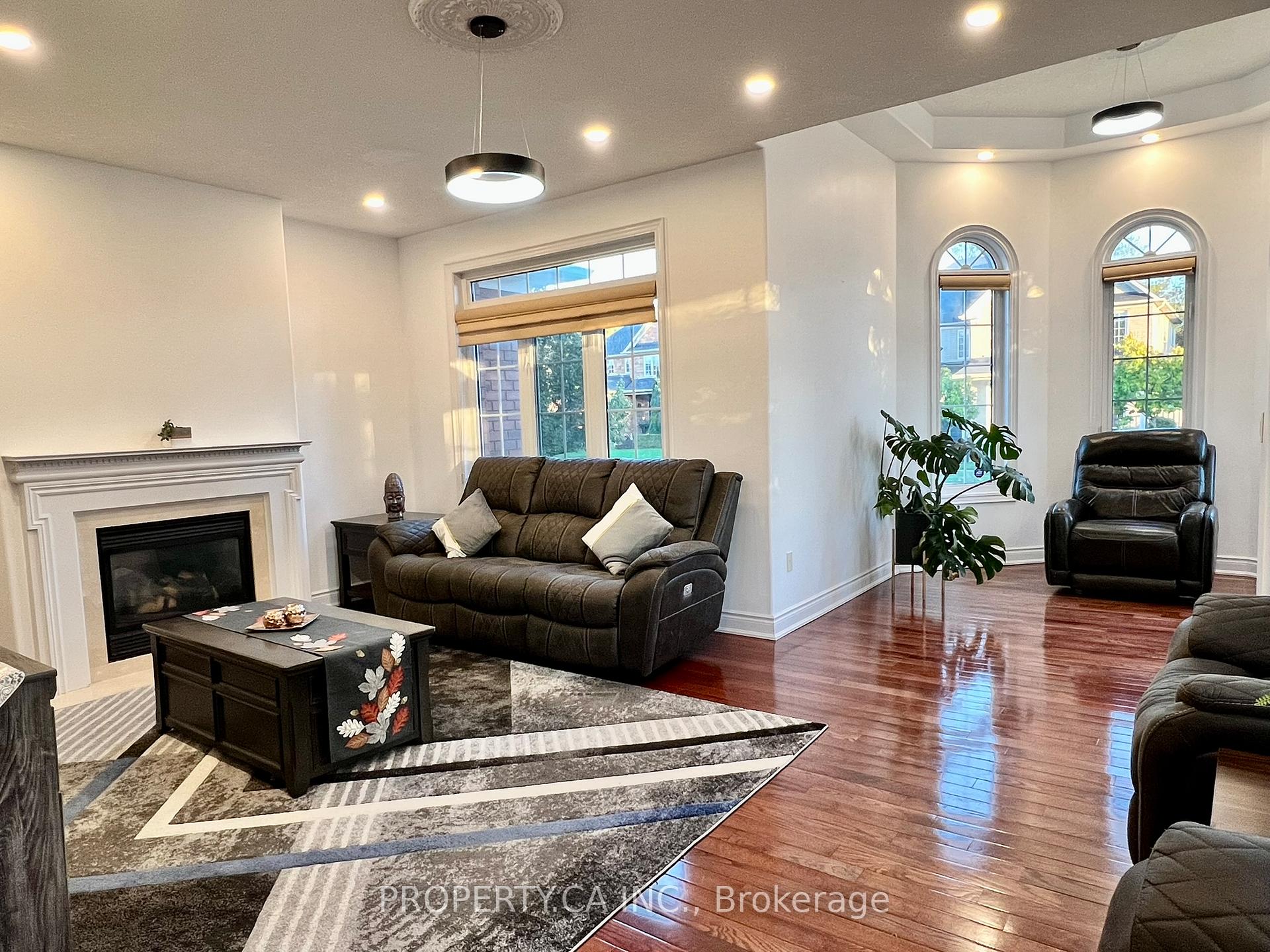 Photo 9 of 3 Stuart Avenue, Barrie, Innis-Shore — HOMEH