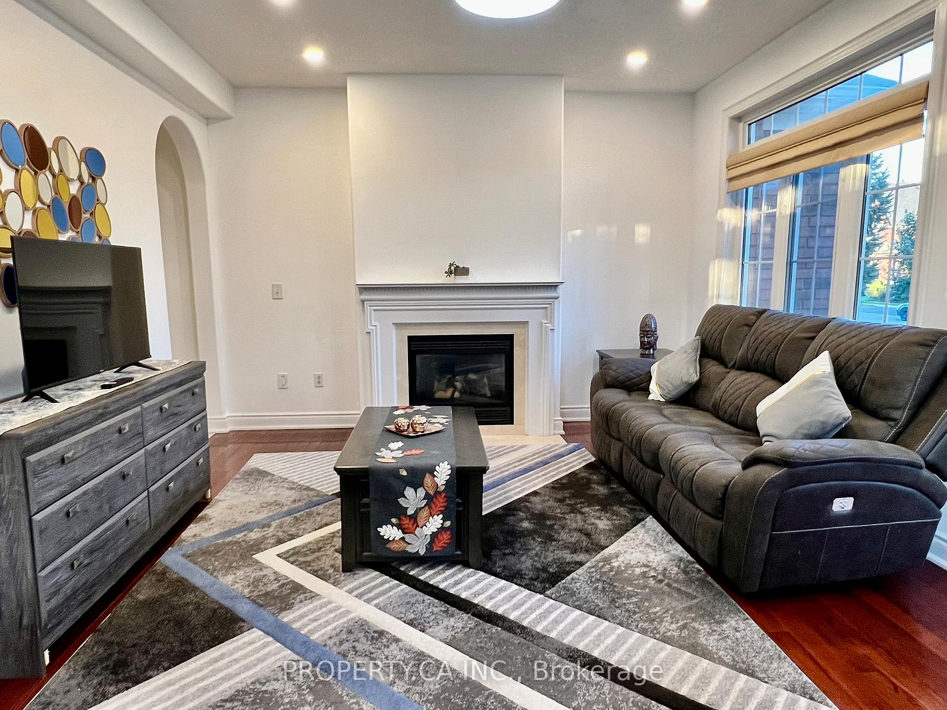Photo 12 of 3 Stuart Avenue, Barrie, Innis-Shore — HOMEH