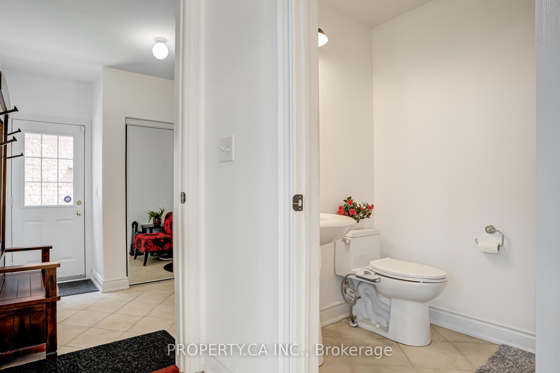 Photo 7 of 3 Stuart Avenue, Barrie, Innis-Shore — HOMEH
