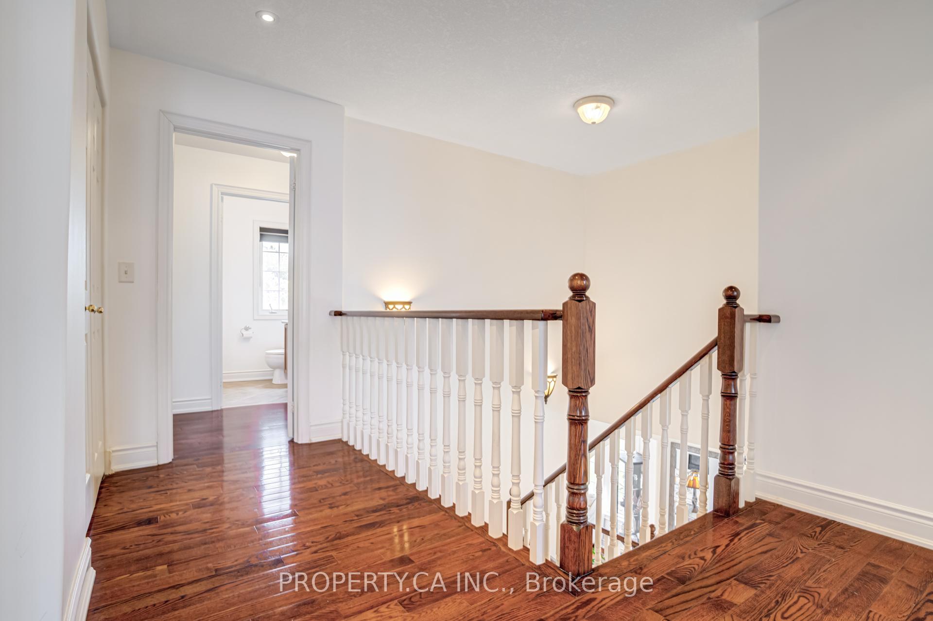 Photo 11 of 3 Stuart Avenue, Barrie, Innis-Shore — HOMEH